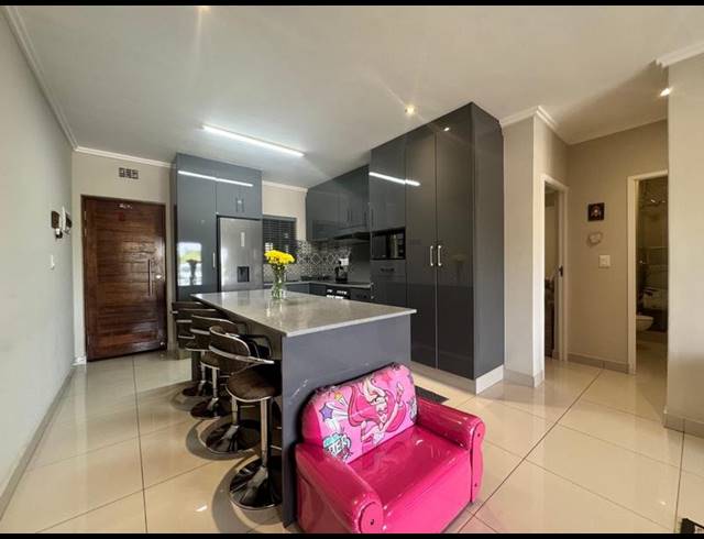 2 BEDROOM APARTMENT FOR SALE IN NEW TOWN CENTRE